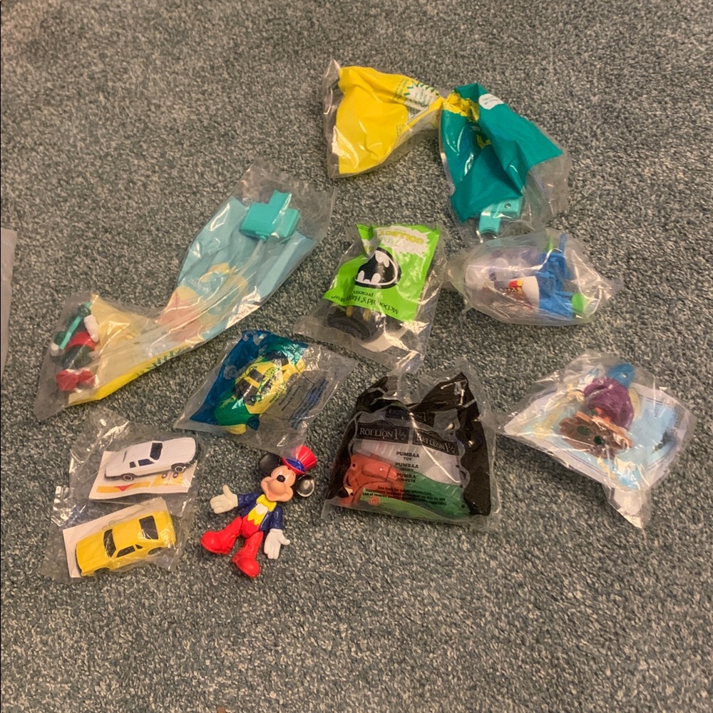 lot of 10 1992 new McDonald’s happy meal collectible disney mystery box